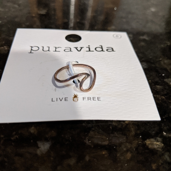 Wave Ring - Picture 2 of 6